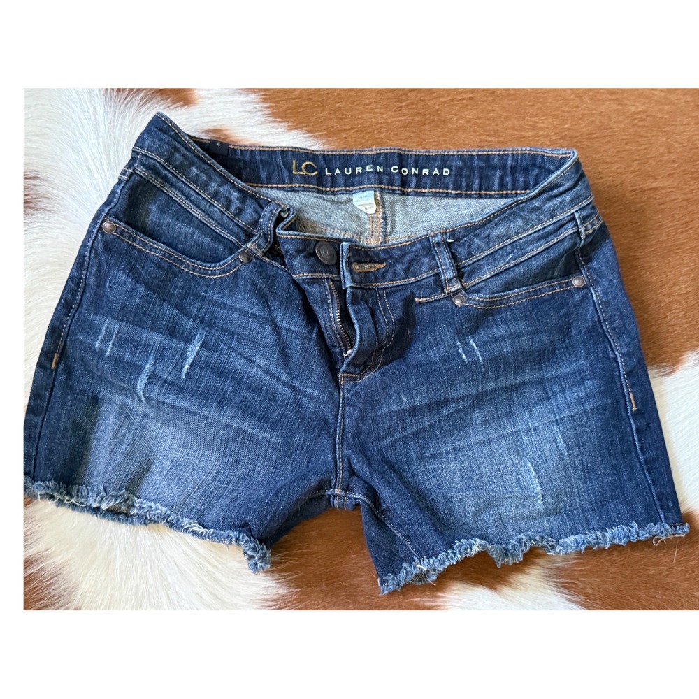 Distressed Raw Hem Denim Shorts Dark Wash Blue Size 4 Streetwear Elevated Basics